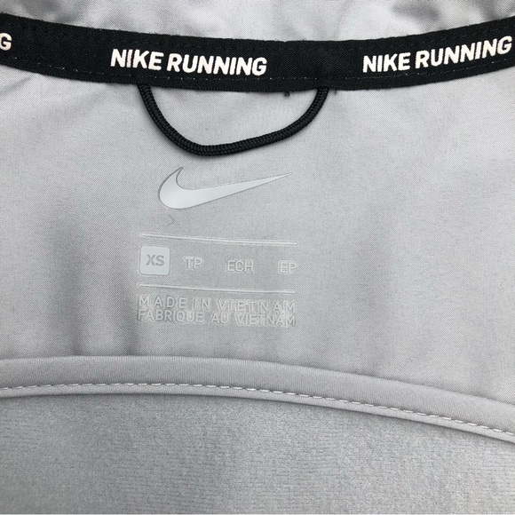 ⭐️NEW⭐️Nike Running Jacket for Women - Picture 7 of 11